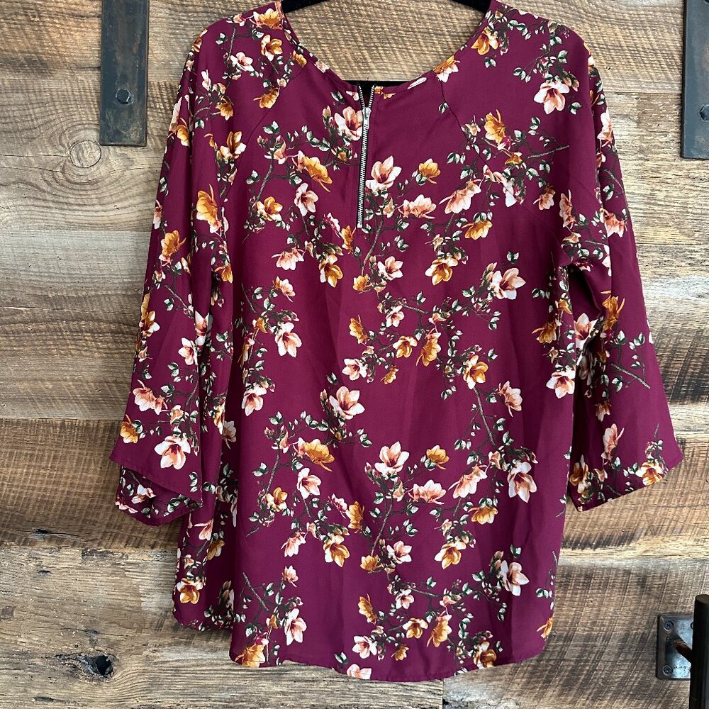 EUC Woman's L Papermoon Stitch Fix maroon floral blouse